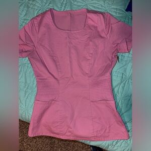 Jaanuu scrub top pink